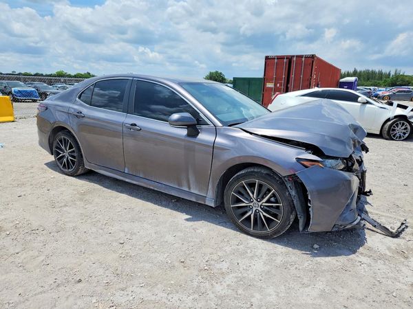 2024 TOYOTA CAMRY SE — Passenger 3/4