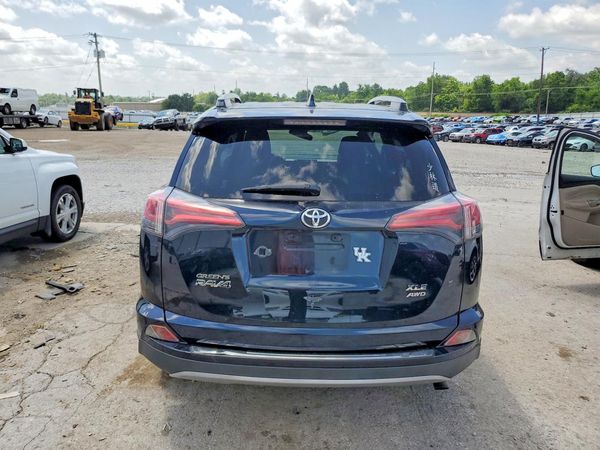 2018 TOYOTA RAV4 Adventure/XLE