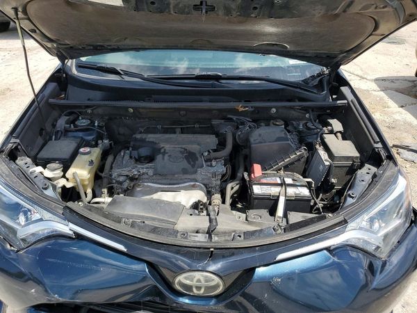 2018 TOYOTA RAV4 Adventure/XLE