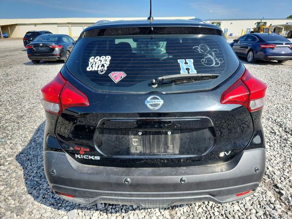 2020 NISSAN KICKS