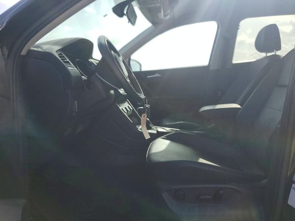 2020 VOLKSWAGEN TIGUAN SE, SEL