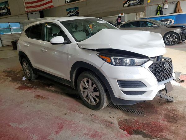 2020 HYUNDAI TUCSON SE