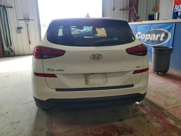 2020 HYUNDAI TUCSON SE