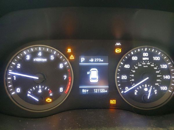 2020 HYUNDAI TUCSON SE