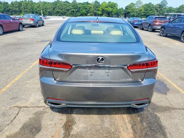 2018 LEXUS LS 500