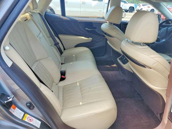 2018 LEXUS LS 500