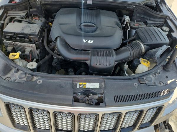 2015 JEEP GRAND CHEROKEE LAREDO 4X2