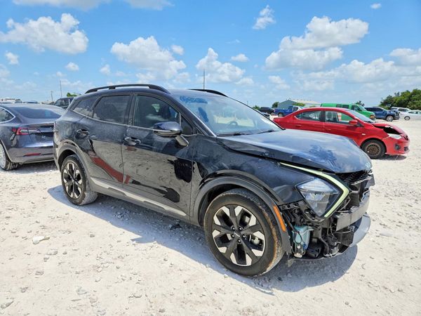 2023 KIA SPORTAGE X-LINE
