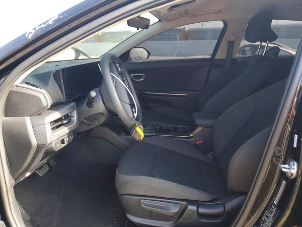 2026 KIA K4 LX, LXS