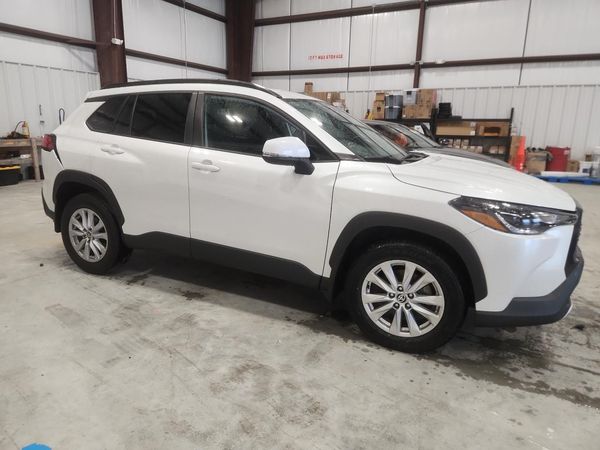 2024 TOYOTA COROLLA CROSS