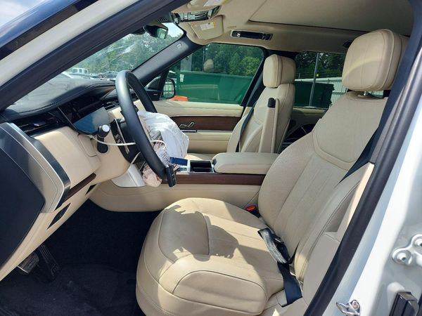 2024 LAND ROVER RANGE ROVER SE