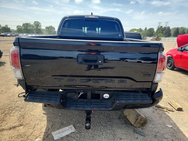 2020 TOYOTA TACOMA SR5