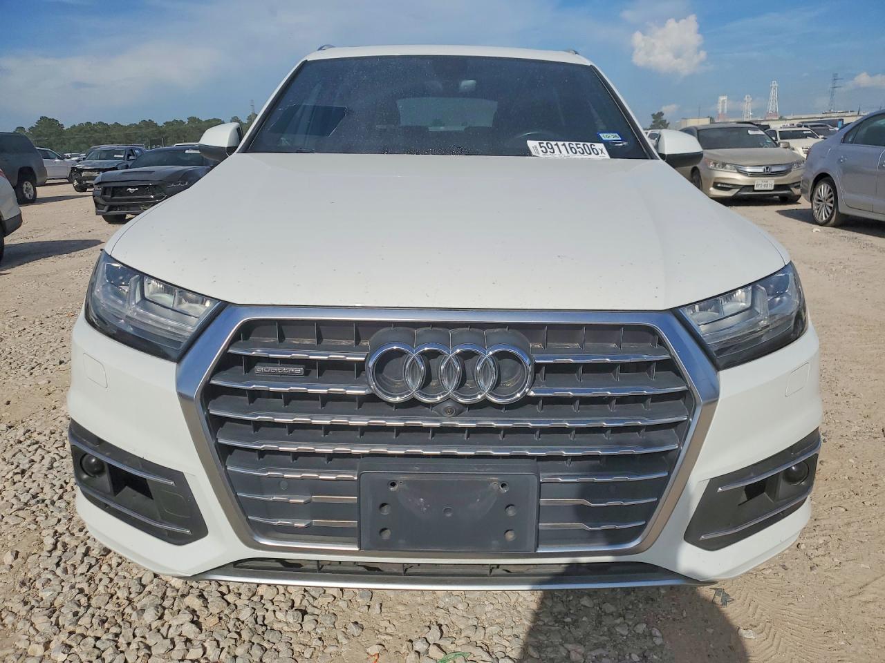 2017 AUDI Q7 quattro Premium Plus