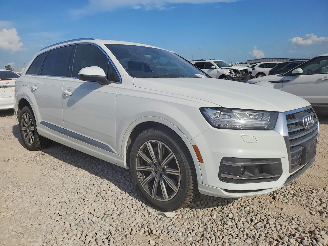 2017 AUDI Q7 quattro Premium Plus