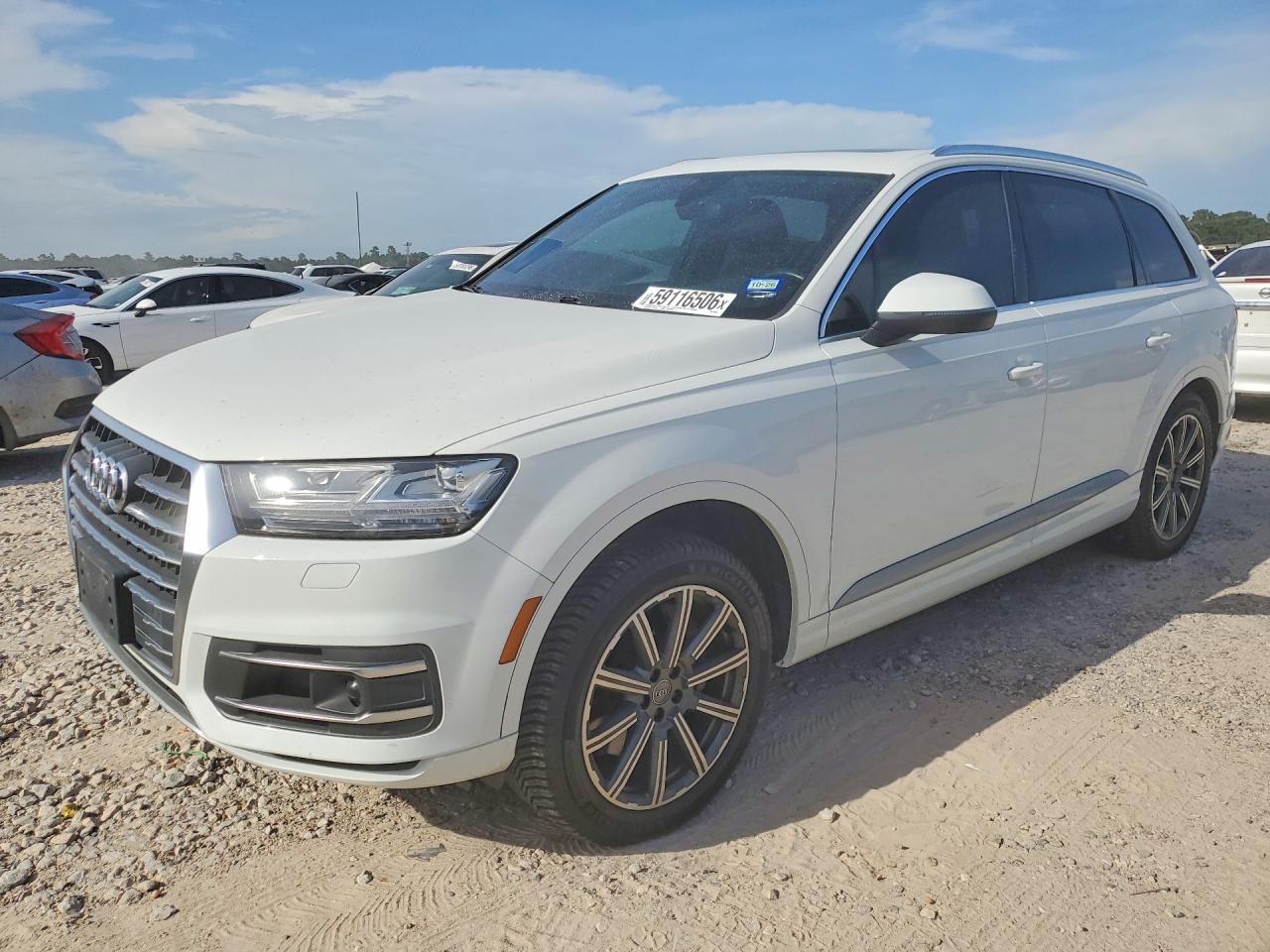 2017 AUDI Q7 quattro Premium Plus
