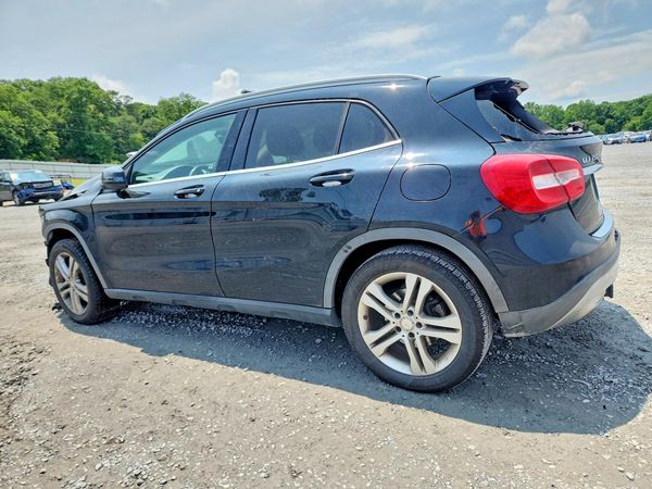 2015 MERCEDES-BENZ GLA GLA250