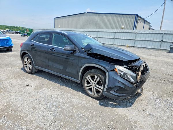 2015 MERCEDES-BENZ GLA GLA250