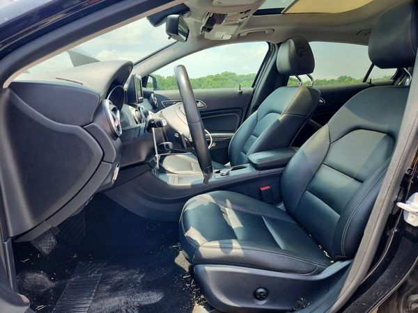 2015 MERCEDES-BENZ GLA GLA250