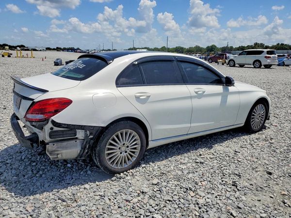 2016 MERCEDES-BENZ C C300