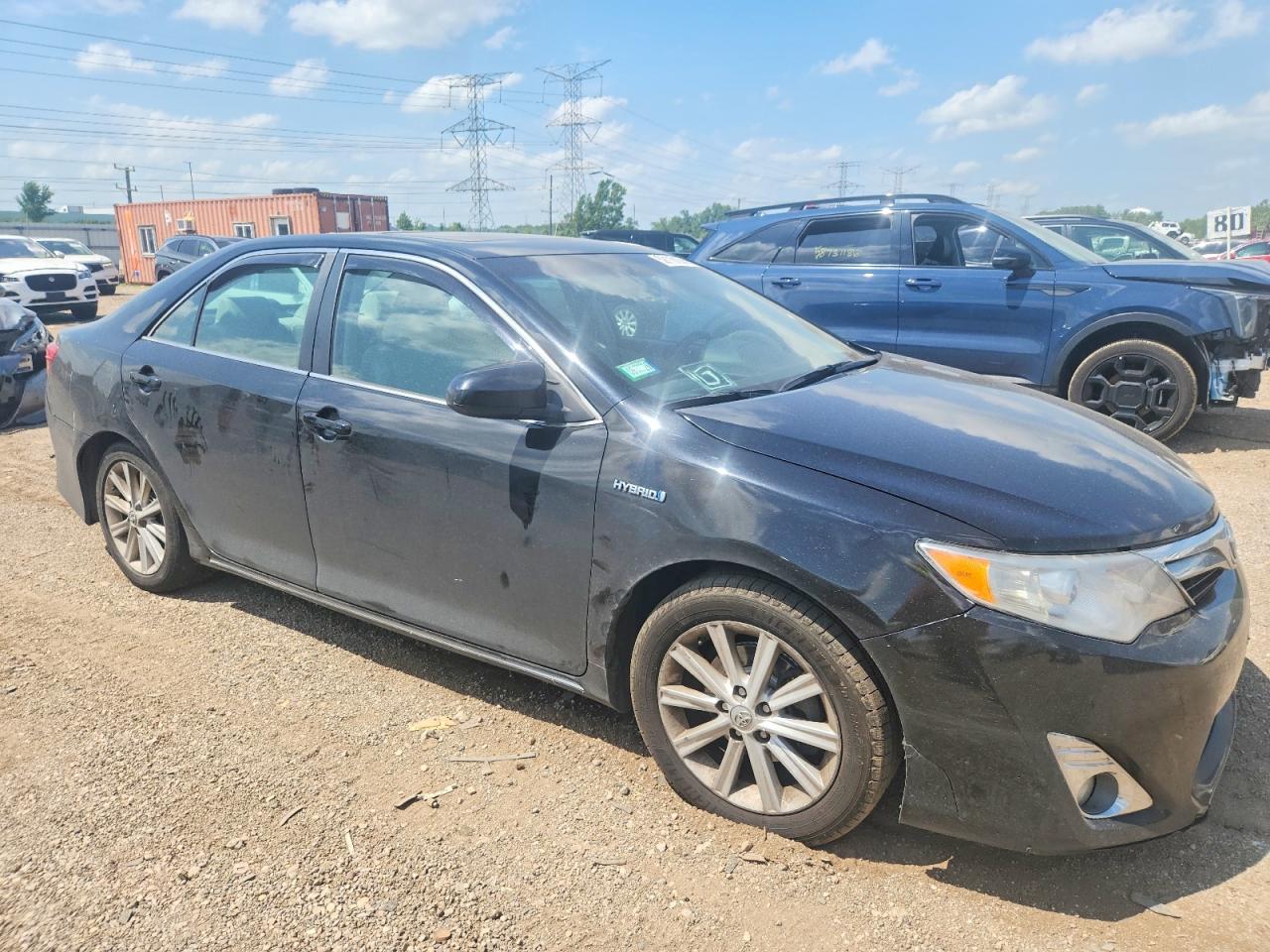 2014 TOYOTA CAMRY SOLA Hybrid