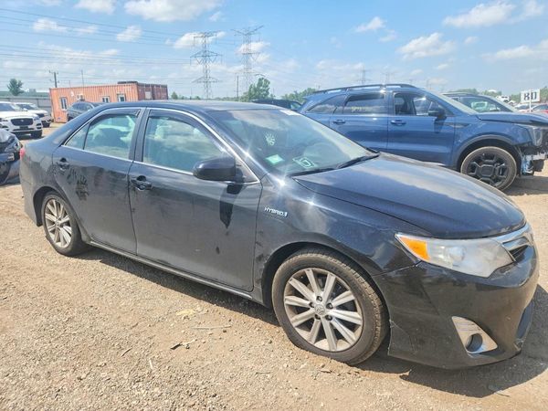 2014 TOYOTA CAMRY SOLA Hybrid