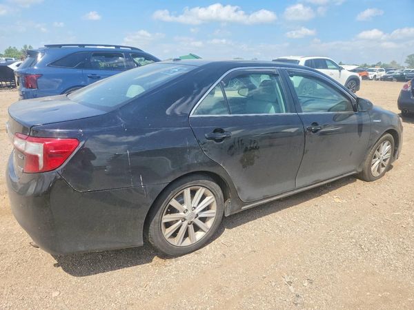 2014 TOYOTA CAMRY SOLA Hybrid