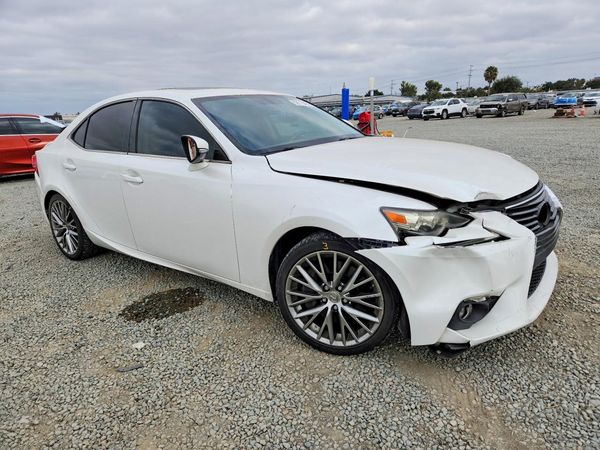 2016 LEXUS IS 200t
