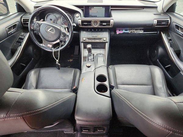 2016 LEXUS IS 200t