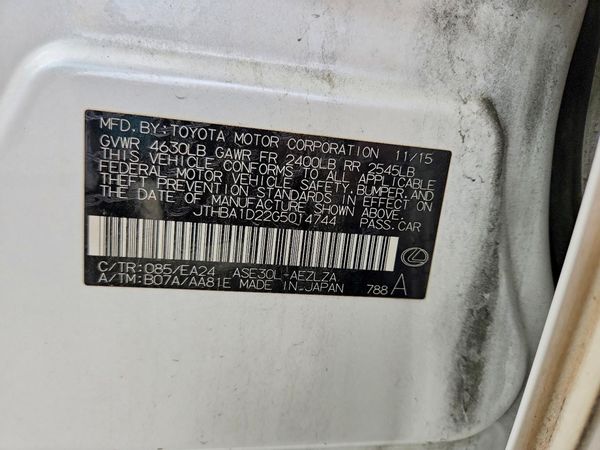 2016 LEXUS IS 200t