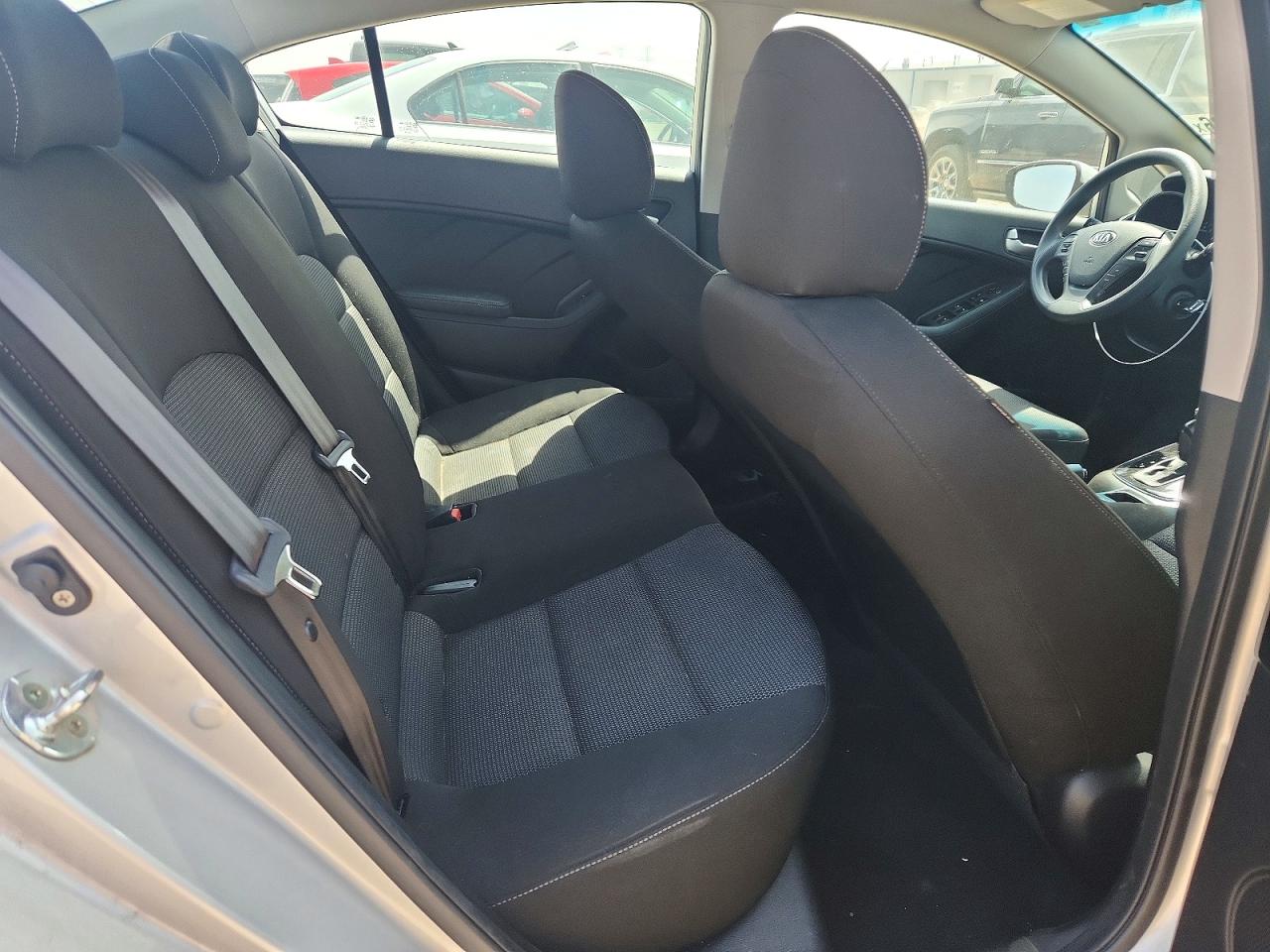 2017 KIA FORTE LX Base