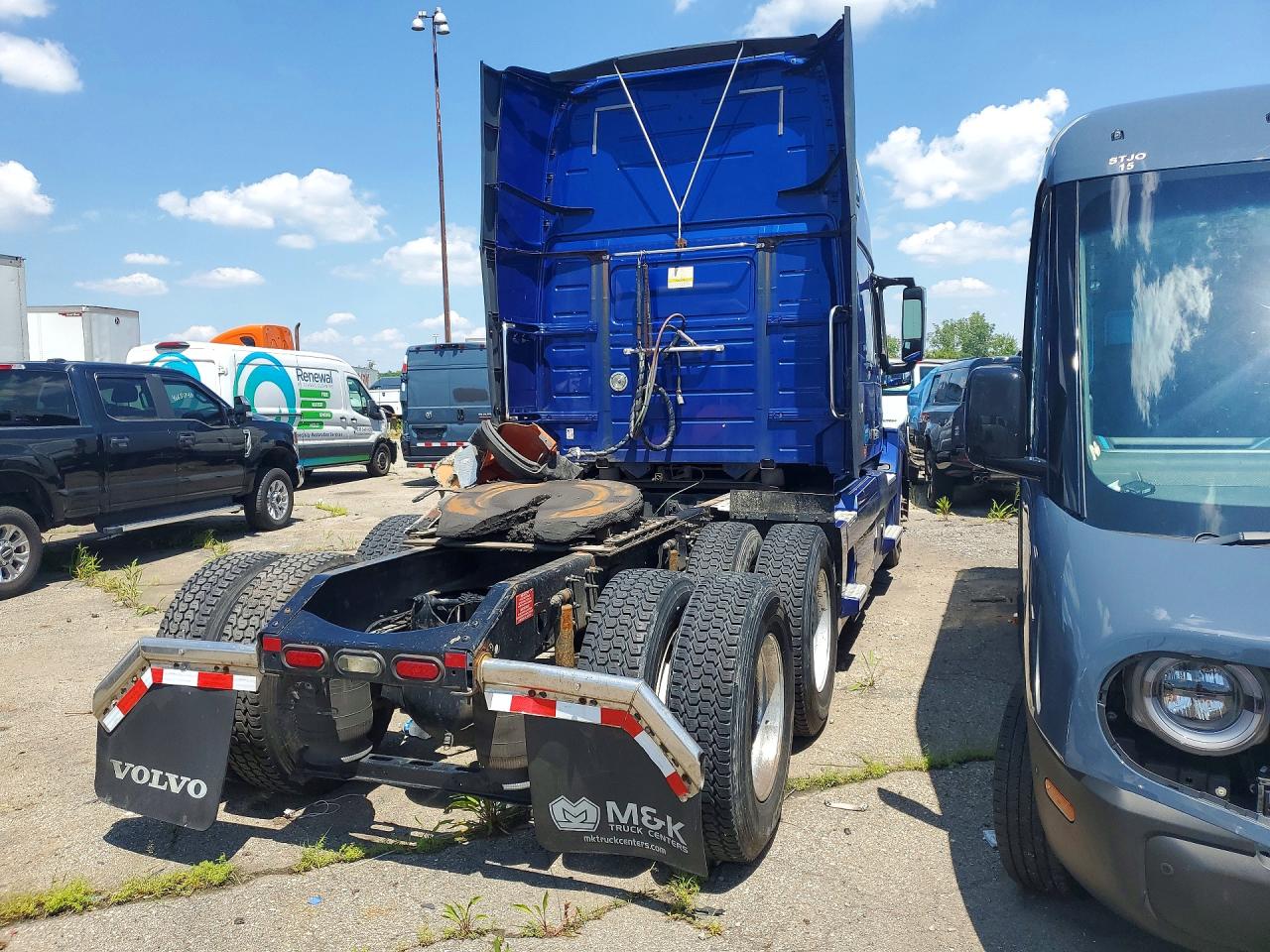 2016 VOLVO VNL