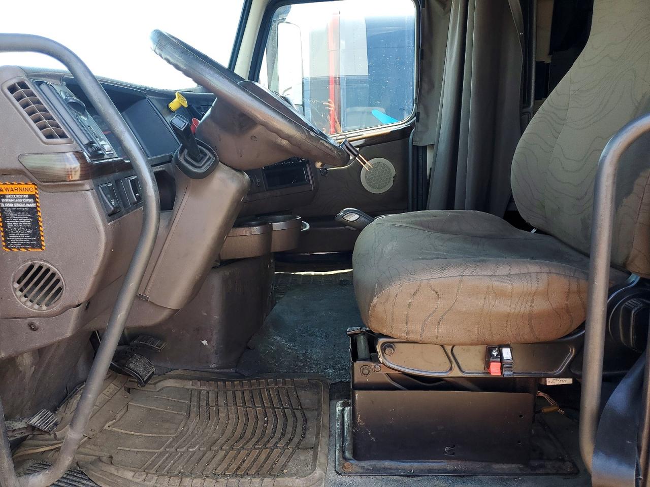 2016 VOLVO VNL