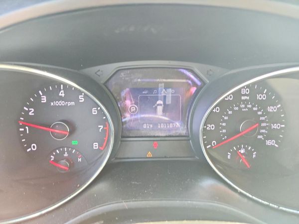 2017 KIA SEDONA LX