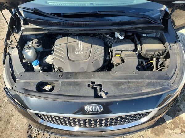 2017 KIA SEDONA LX