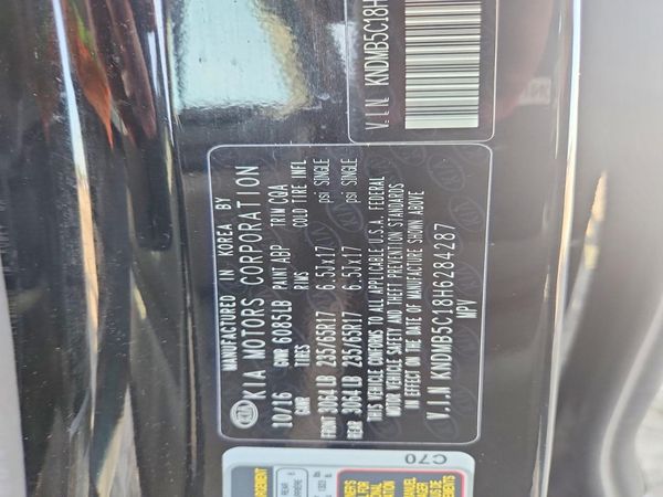 2017 KIA SEDONA LX