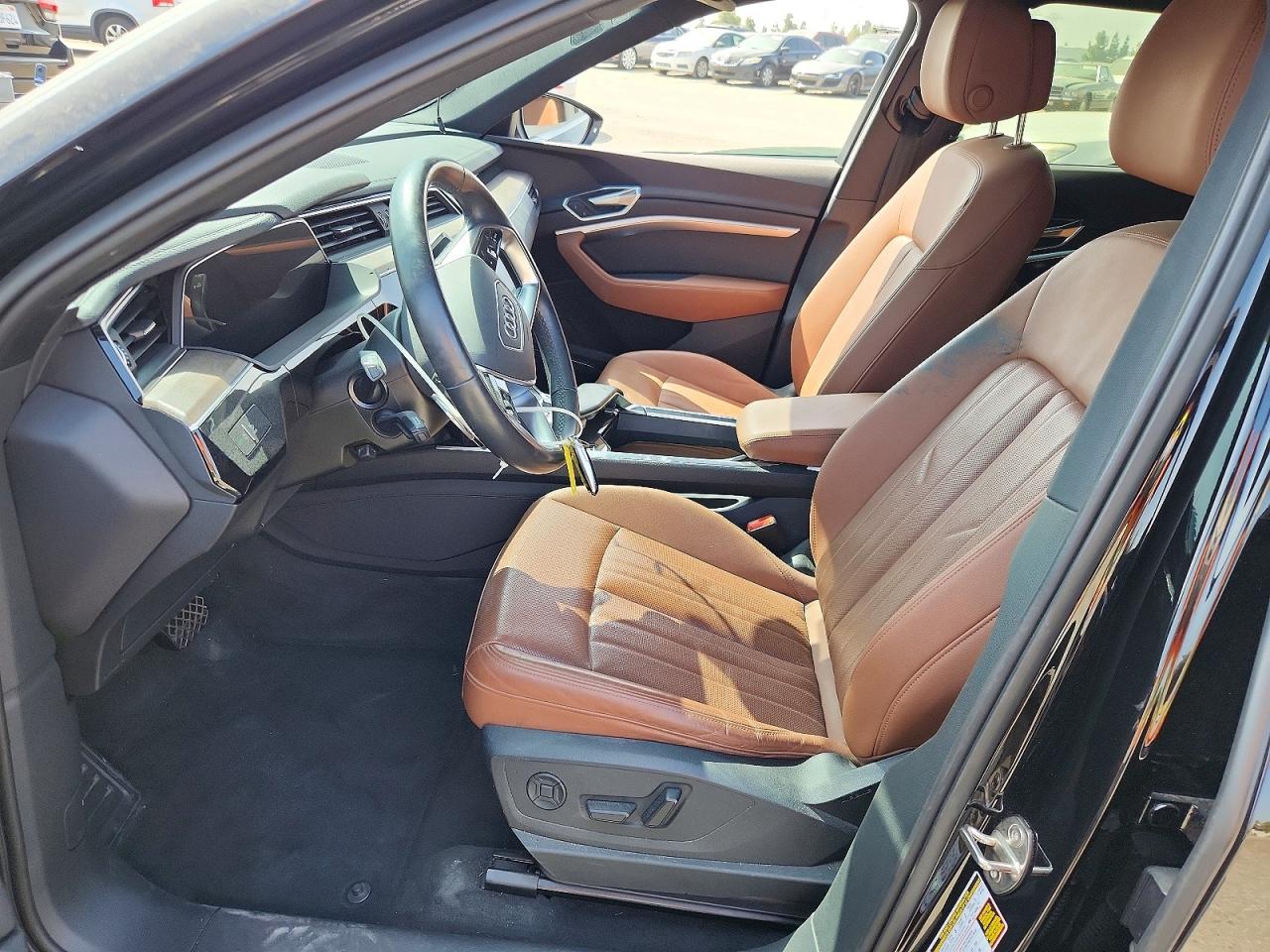 2022 AUDI E-TRON quattro Premium Plus