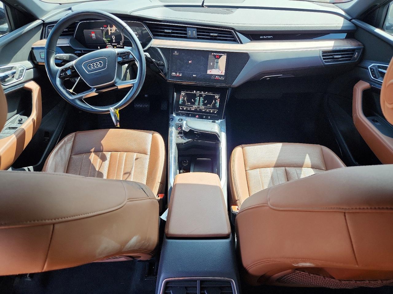 2022 AUDI E-TRON quattro Premium Plus