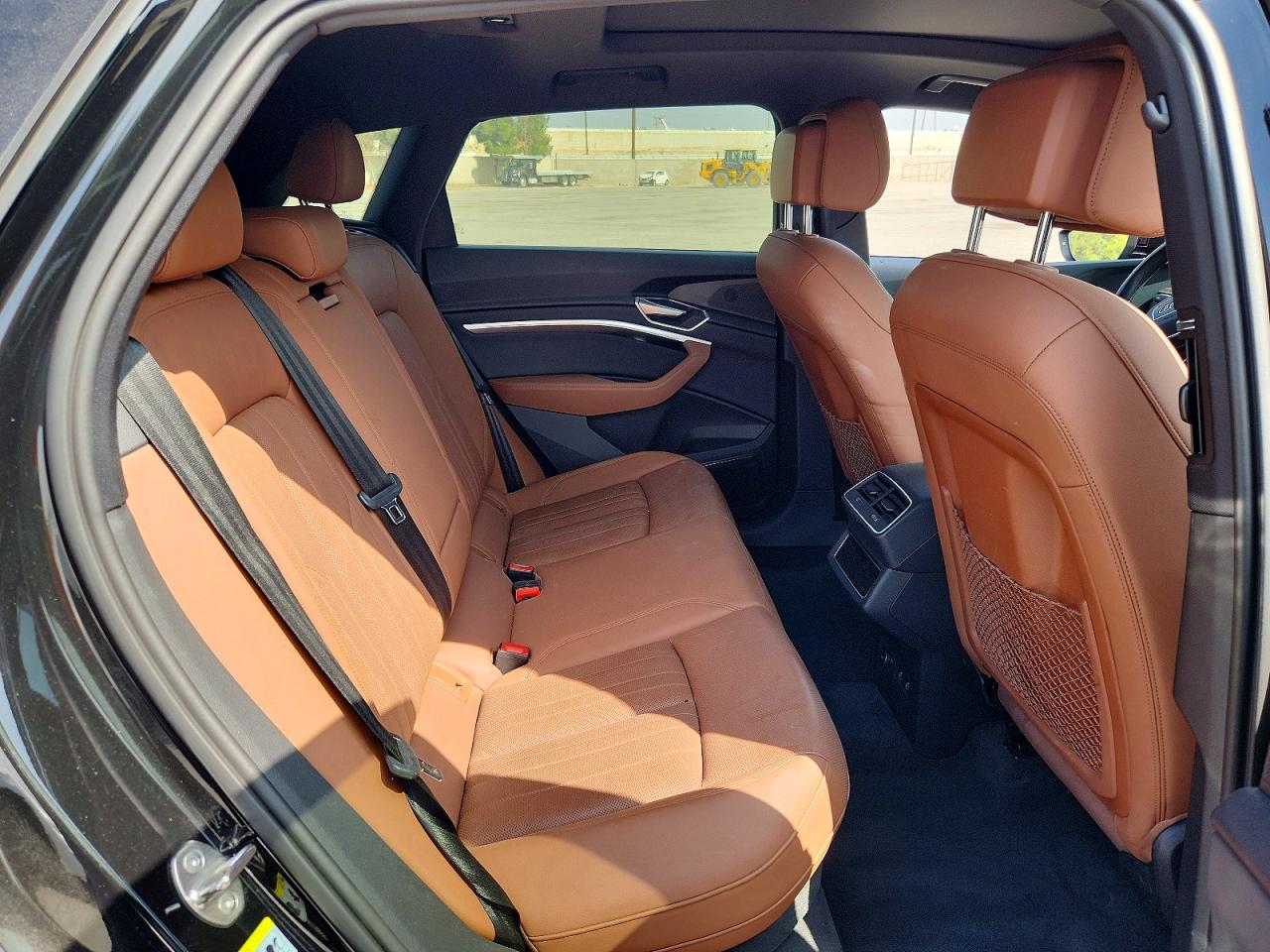 2022 AUDI E-TRON quattro Premium Plus