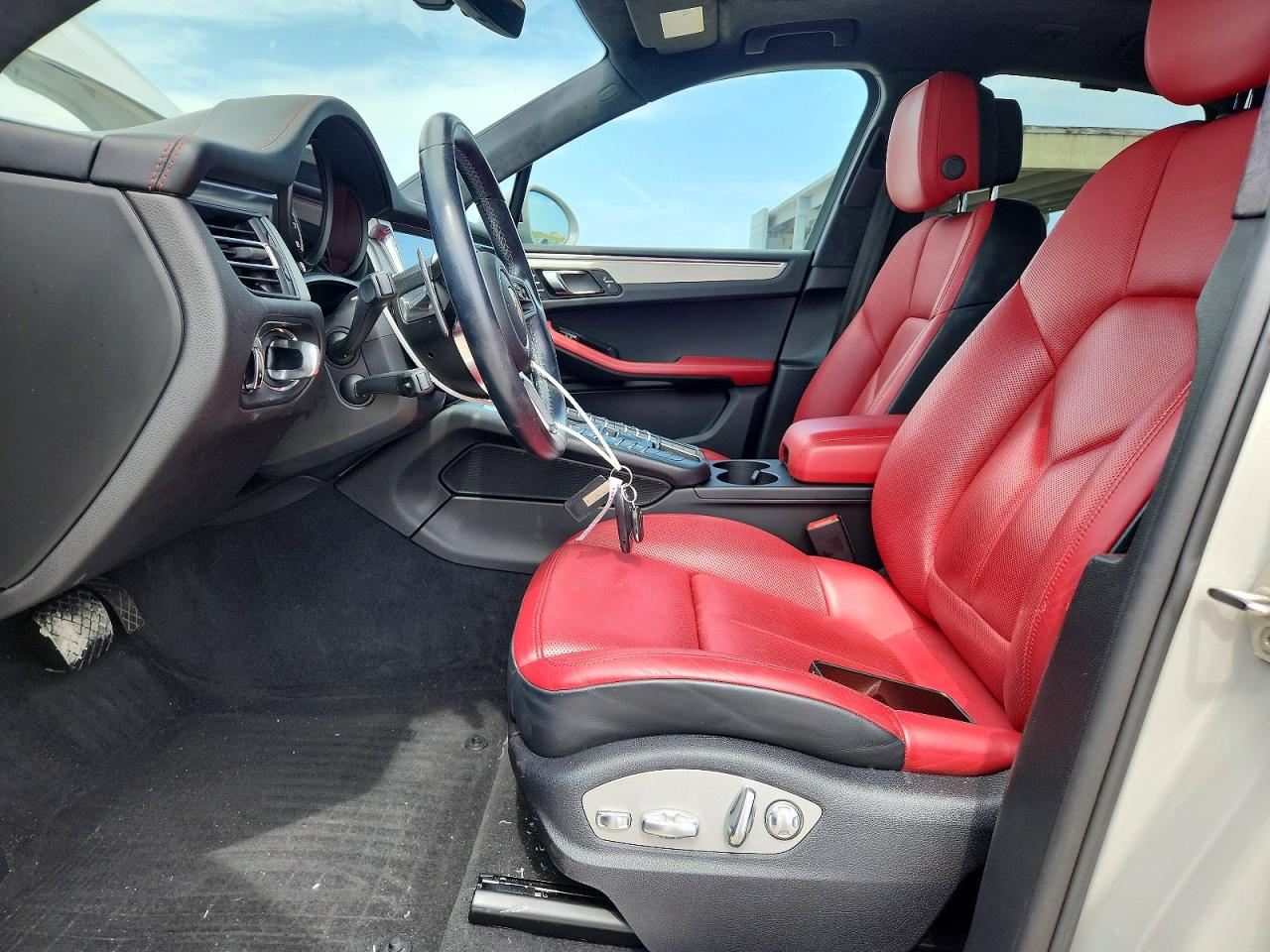 2020 PORSCHE MACAN Turbo