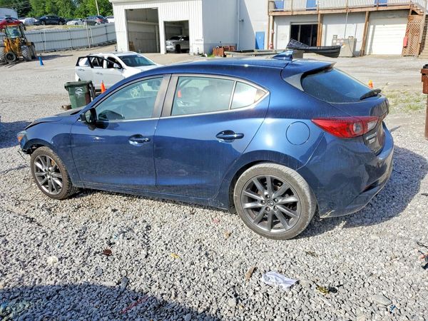 2018 MAZDA 3 Touring