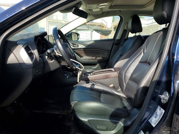 2018 MAZDA 3 Touring