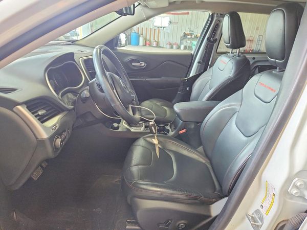 2016 JEEP CHEROKEE TRAILHAWK 4X4