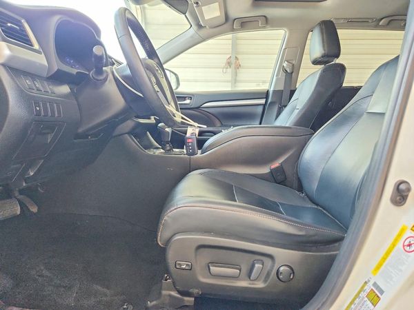 2019 TOYOTA HIGHLANDER SE/XLE