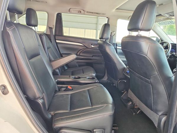 2019 TOYOTA HIGHLANDER SE/XLE