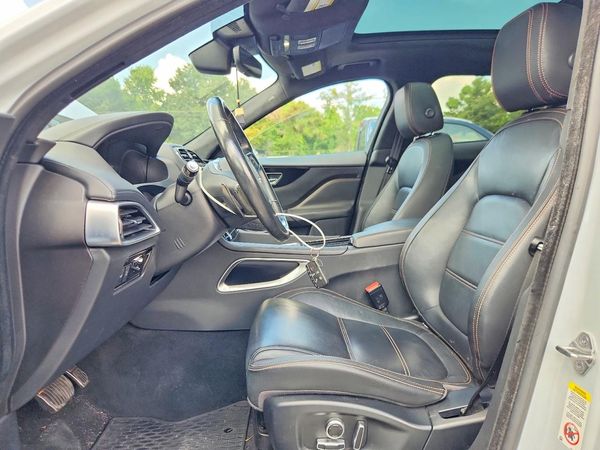 2019 JAGUAR F-PACE Prestige