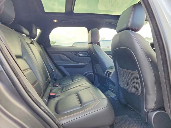 2019 JAGUAR F-PACE Prestige