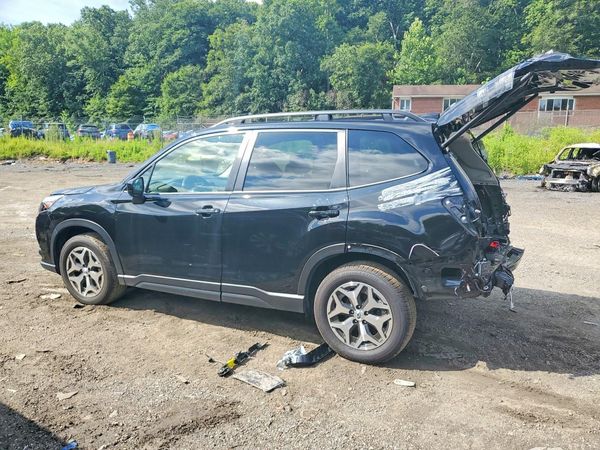 2024 SUBARU FORESTER Premium