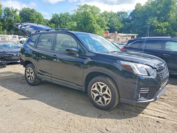 2024 SUBARU FORESTER Premium