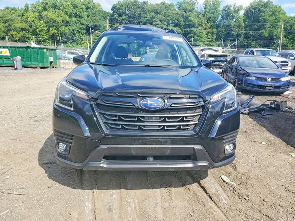 2024 SUBARU FORESTER Premium