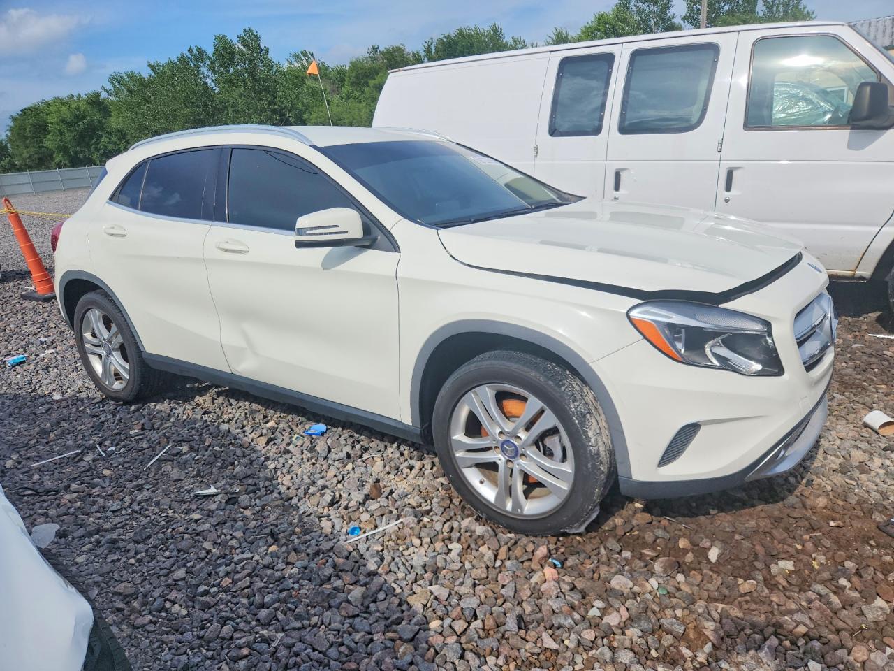 2015 MERCEDES-BENZ GLA GLA250